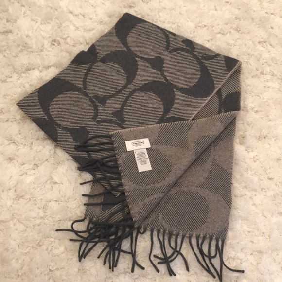 NWOT. Wool & Cashmere Coach scarf with Coach logo - Picture 2 of 3